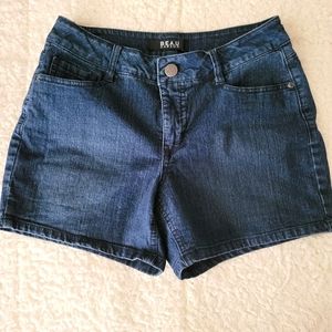 Cute jean shorts